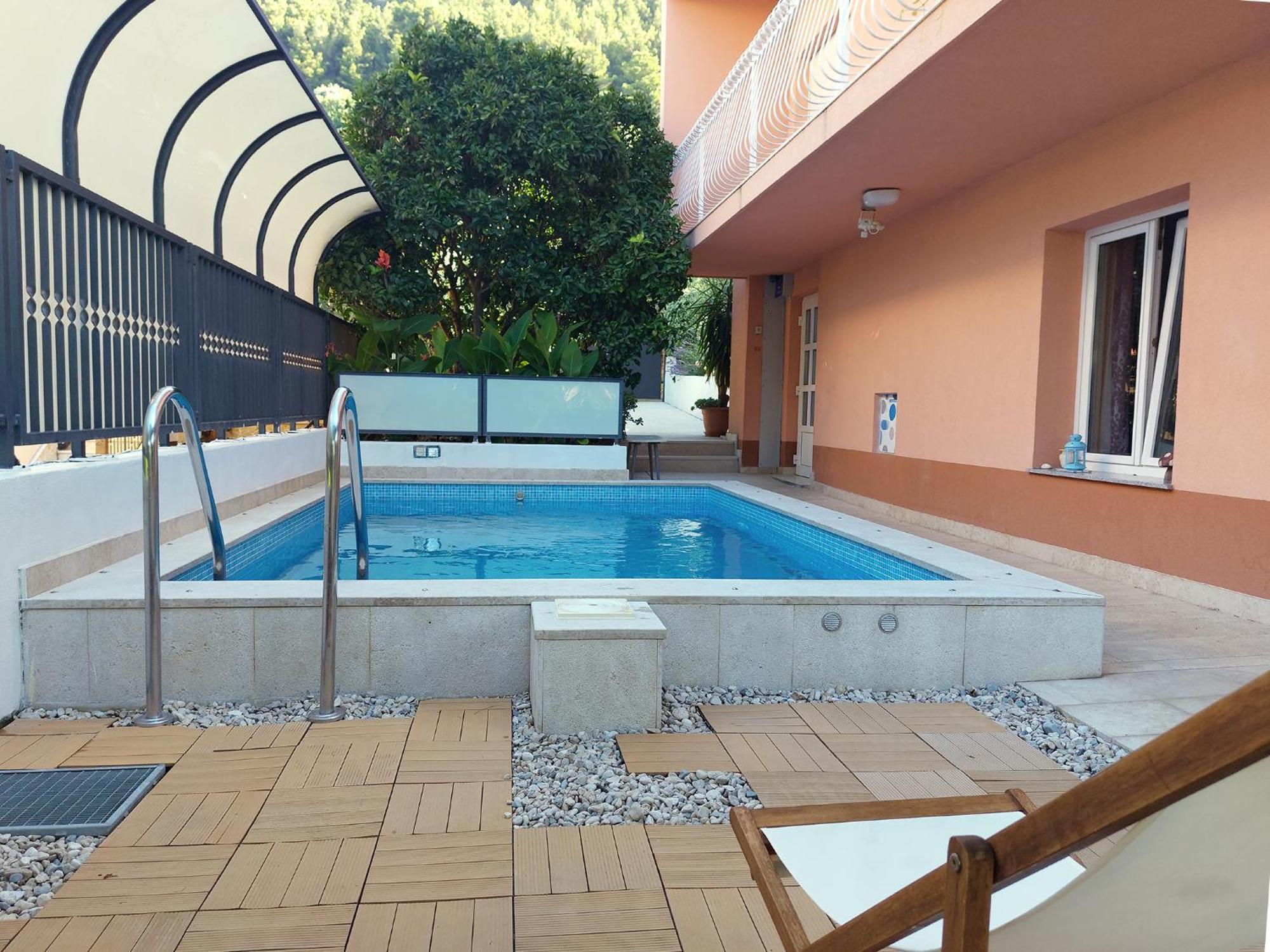 Poolside Paradise - A Hidden Gem In Split Exterior photo
