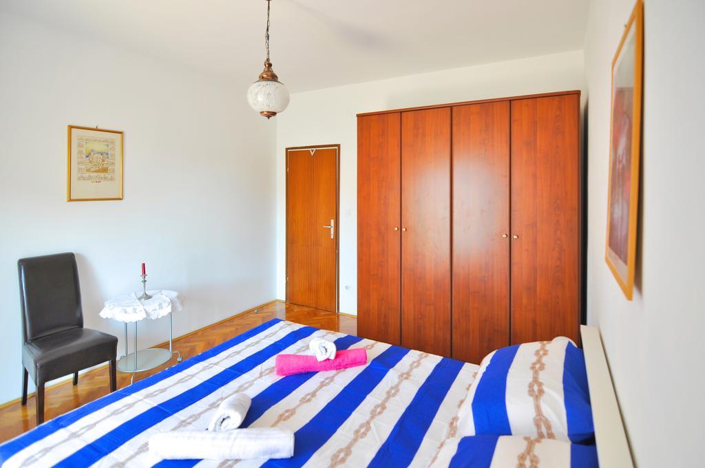 Poolside Paradise - A Hidden Gem In Split Exterior photo
