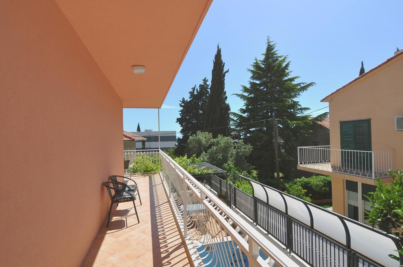 Poolside Paradise - A Hidden Gem In Split Exterior photo